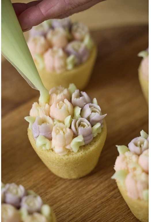 Blomsterbergs Forma na dort 22 cm Steel