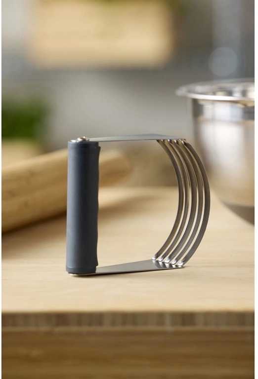 Blomsterbergs Ruční hnětač na těsto 