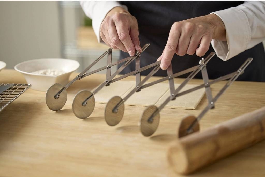 Blomsterbergs Kráječ na pečivo s 5 kolečky