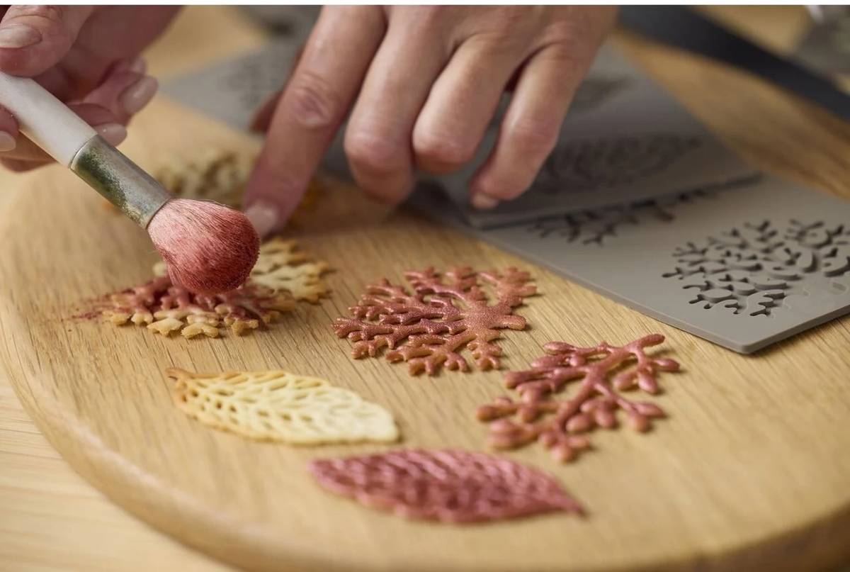 Blomsterbergs Silikonová forma na ozdoby čokoládové Lístky Latte