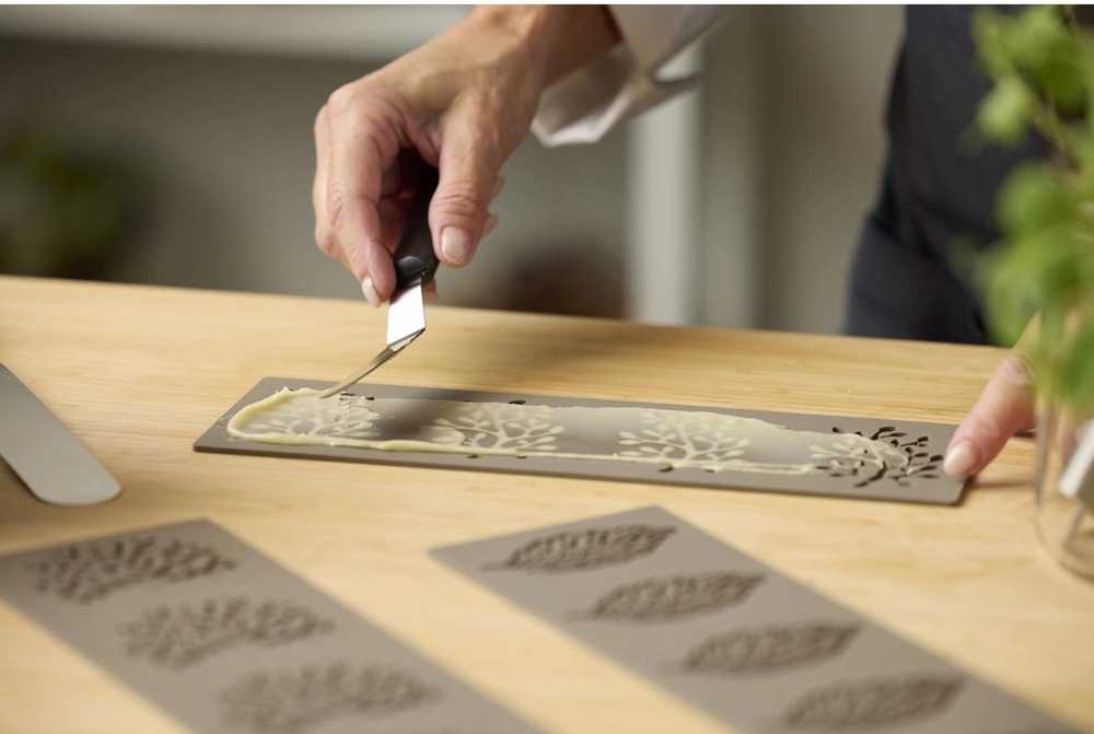 Blomsterbergs Silikonová forma na čokoládové ozdoby Strom Latte