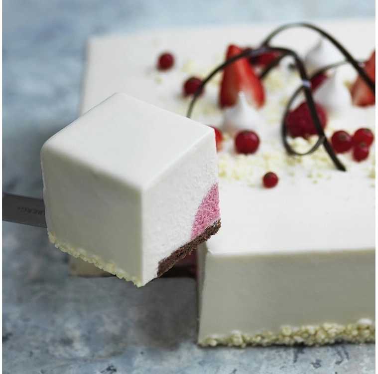 Blomsterbergs Nastavitelný dortový rám 28 x 18 x 5cm