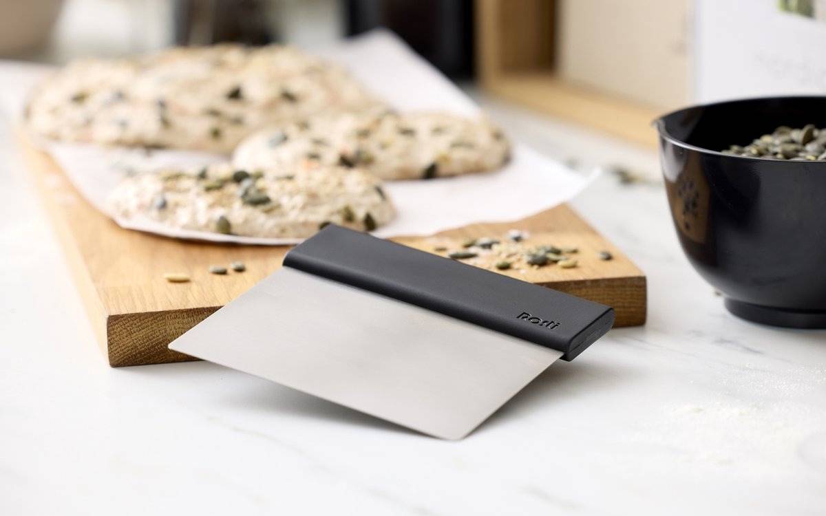 Rosti Kráječ na těsto Emma 12x13 Black