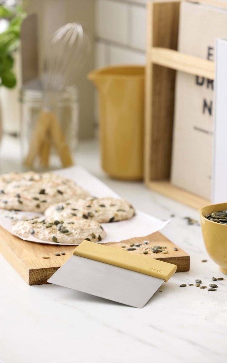 Rosti Kráječ na těsto Emma 12x13 Curry