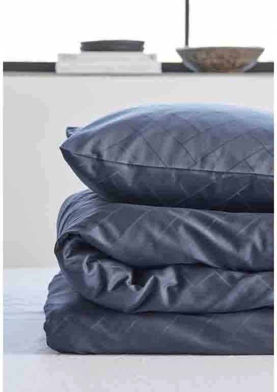 Södahl Bavlněné povlečení 140x220 Tiles Ink Blue