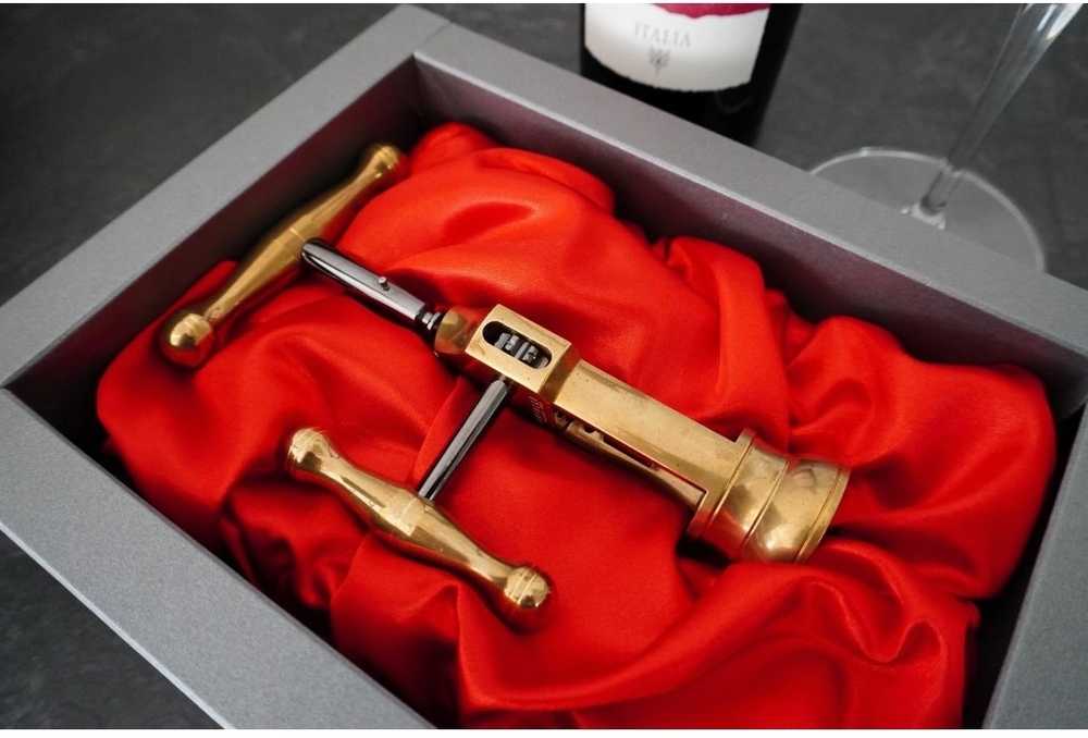 Farfalli Vývrtka King Shiny Brass