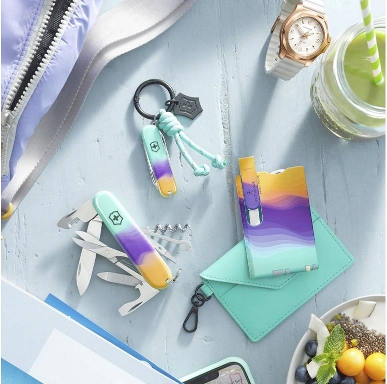 Victorinox Šňůrka na krk Neck Cord fialová