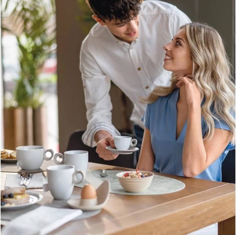 Guzzini Souprava 2 hrníčků s podšálky Everyday 50 ml Taupe