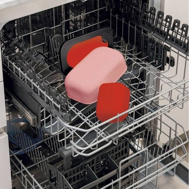 Guzzini Box na oběd s vnitřní krabičkou červený