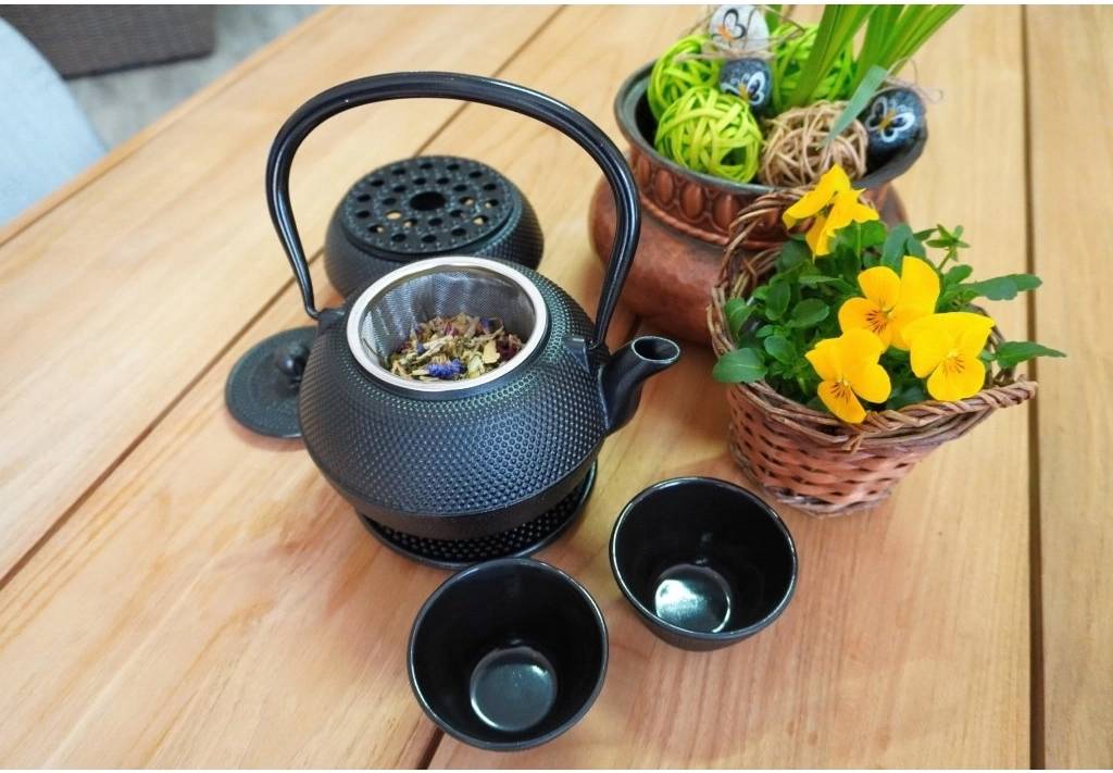 Weis Litinová konvička na čaj s podstavcem 1,1 l