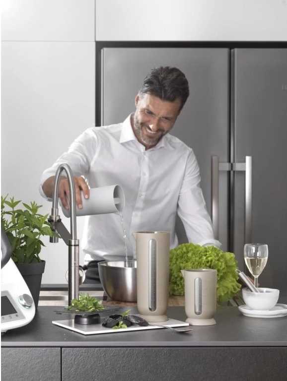 BlimPlus Odměrka Qb Moka Grey 750 ml