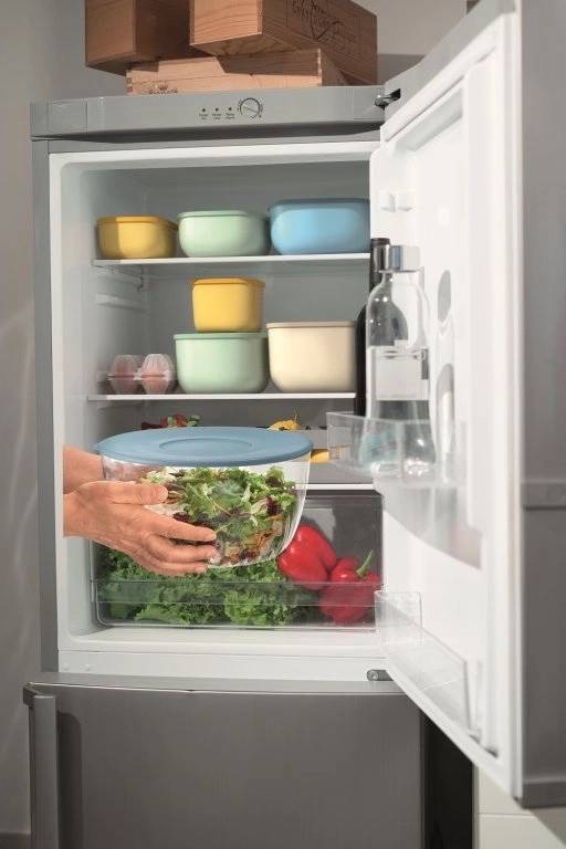 Guzzini Odstředivka na salát Spin&Store s víkem 26 cm modrá