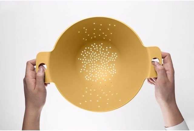 BlimPlus Cedník s podstavcem Cosmo Dark Desert