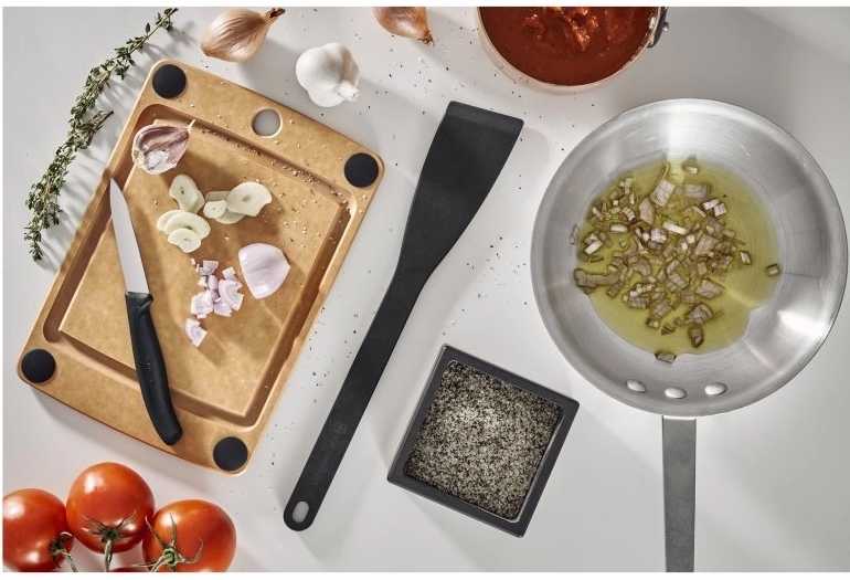 Victorinox Obracečka Kitchen 32,5 cm černá