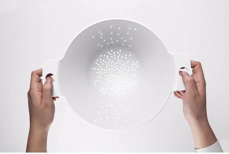 BlimPlus Cedník s podstavcem Cosmo Arctic White