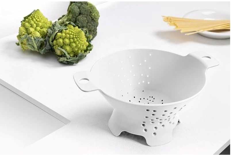 BlimPlus Cedník s podstavcem Cosmo Arctic White