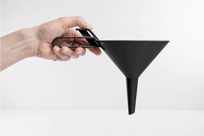 BlimPlus Nálevka s praktickou uzávěrou Dolina Carbon Black