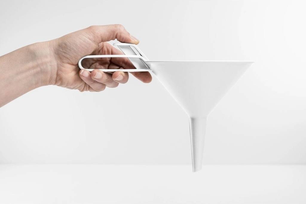 BlimPlus Nálevka s praktickou uzávěrou Dolina Arctic White