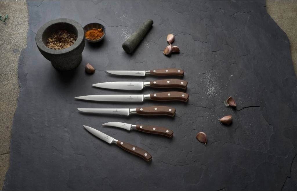 Victorinox Nůž filetovací Grand Maître Wood 20 cm