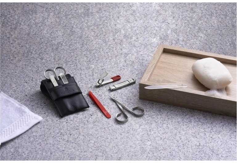 Victorinox Pinzeta Swiss 9,6 cm zkosený hrot