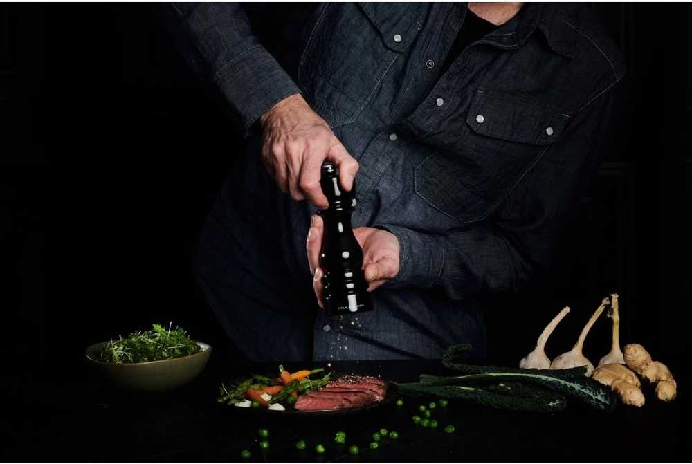 Cole & Mason Sada mlýnků na sůl a pepř London Black Gloss 18 cm