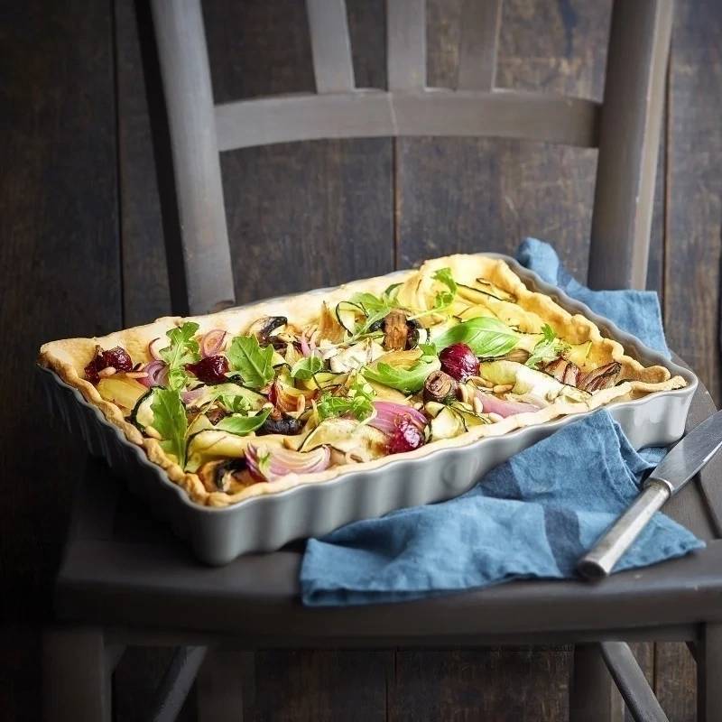 Emile Henry Koláčová forma 24 x 34 cm / 2.4 l, slonová kost