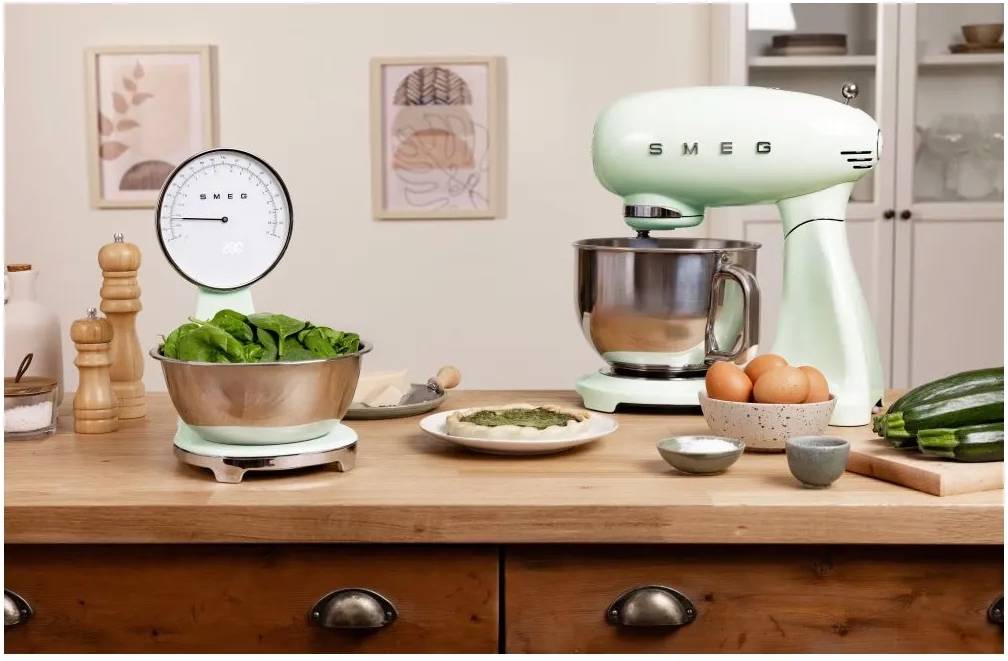 SMEG Analogová a digitální kuchyňská váha, pastelově zelená
