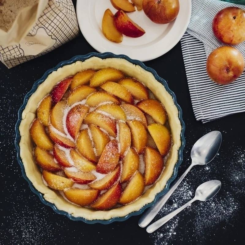 Emile Henry Koláčová forma 24 cm, cedrově zelená