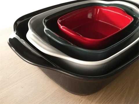 Emile Henry Ultime Zapékací mísa obdélníková 42.5 x 28 cm, šedivá Perle