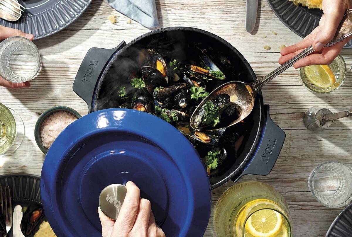 Woll Iron, sada hrnce a wok pánve, Ø 20 cm, Chili Red