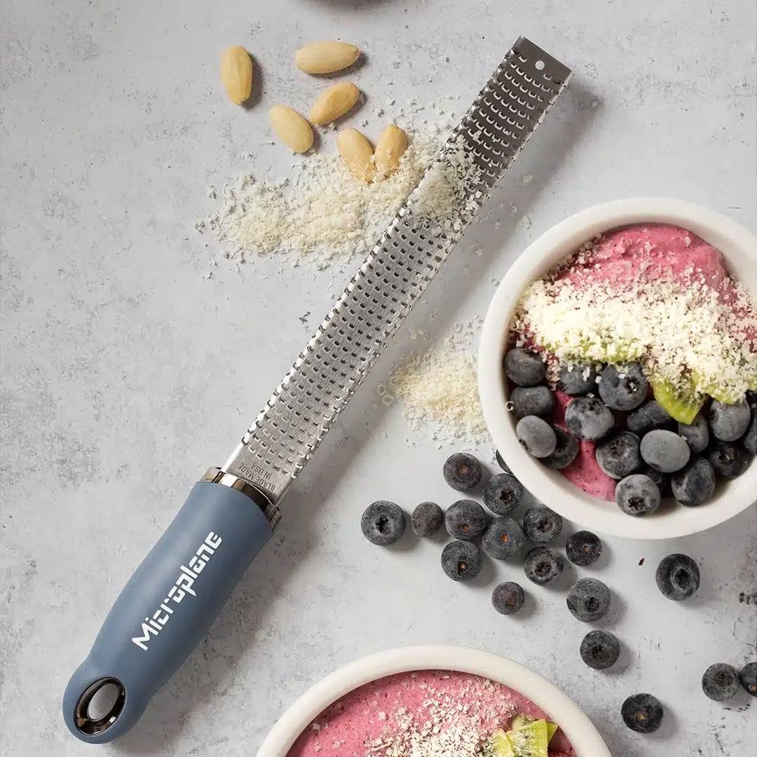 Microplane struhadlo Zester jemné s rukojetí modrá