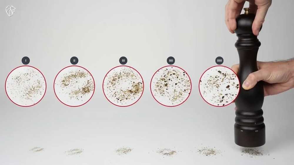 Peugeot Paris u'Select Mlýnek na sůl, 30 cm, červená lak