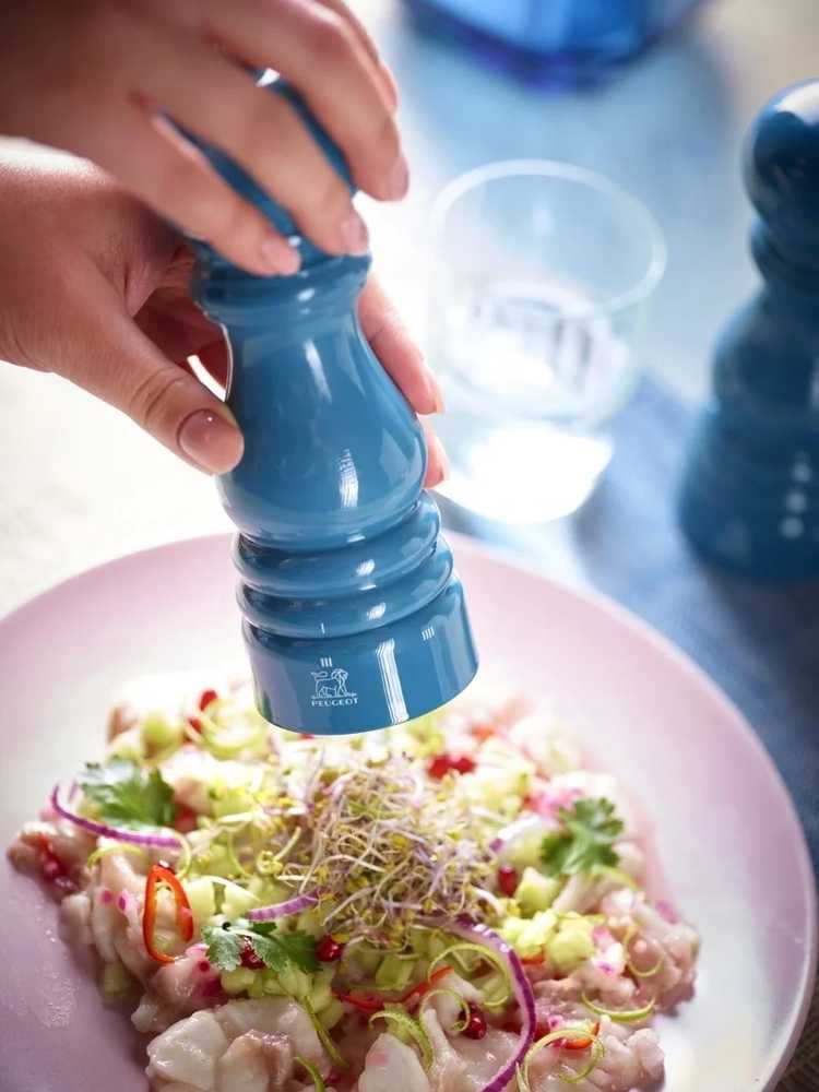 Peugeot Paris u'Select Mlýnek na sůl, 18 cm, modrá