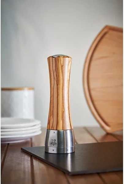 Peugeot Madras Mlýnek na sůl, 21 cm, olivové dřevo