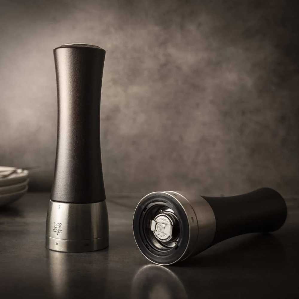 Peugeot Madras Mlýnek na sůl, 21 cm, čokoládová