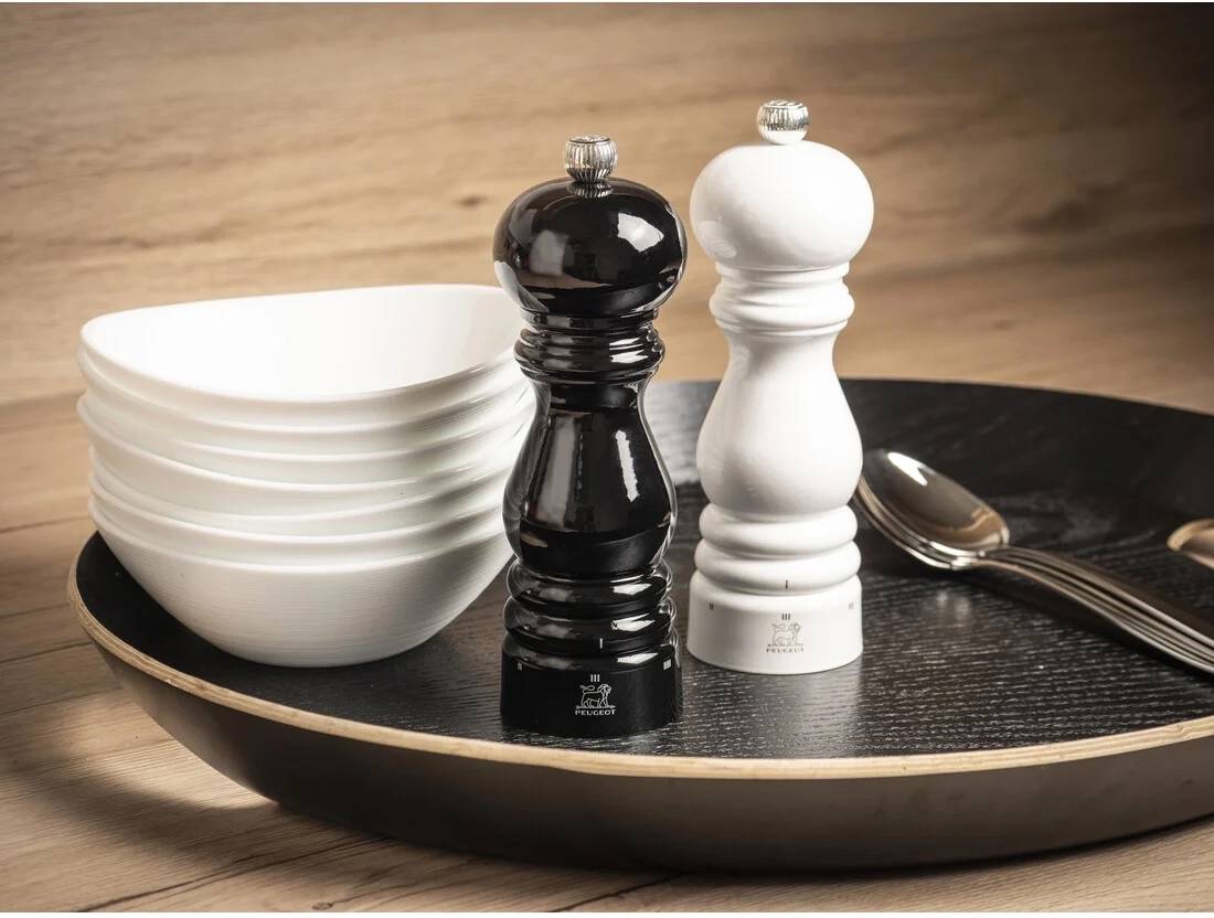 Peugeot Paris u'Select Mlýnek na sůl, 18 cm, černý lak