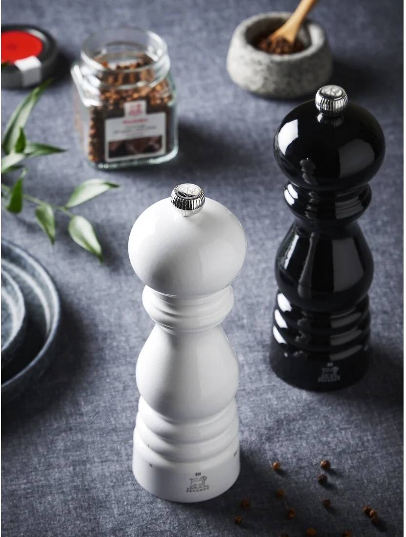 Peugeot Paris u'Select Mlýnek na sůl, 18 cm, černý lak