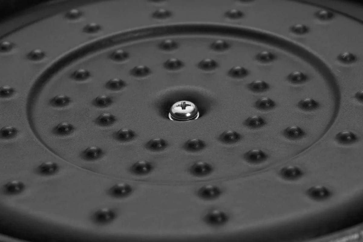 Woll Iron, sada hrnce Ø 20 cm, hrnce Ø 24 cm a silik. podložky