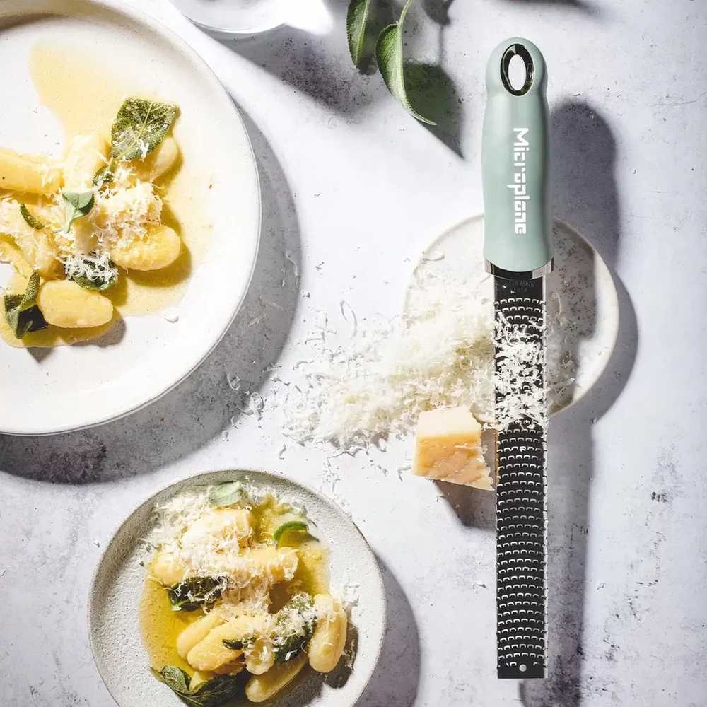 Microplane struhadlo Zester jemné s rukojetí zelená