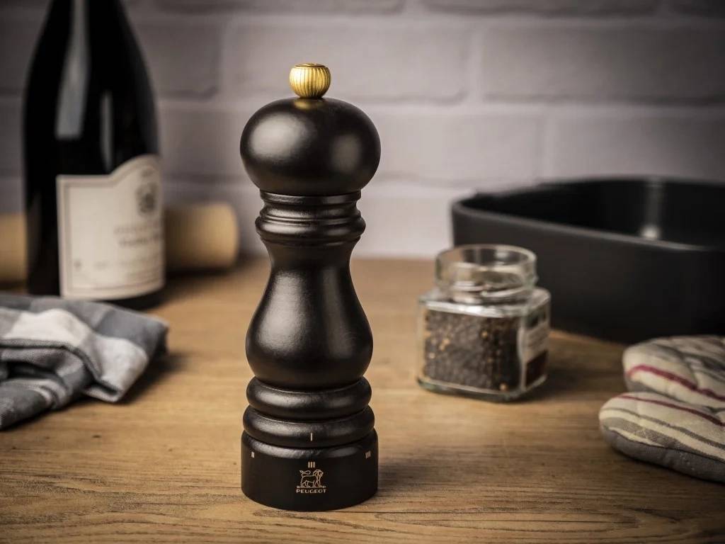 Peugeot Paris u'Select Mlýnek na sůl, 18 cm, čokoládová