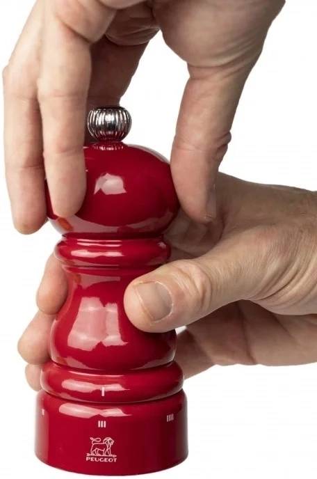 Peugeot Paris u'Select Mlýnek na sůl, 12 cm, červená lak