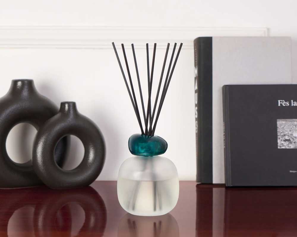 Maison Berger Paris Aroma difuzér Mineral s náplní Blue Seduction, 180 ml, průhledná