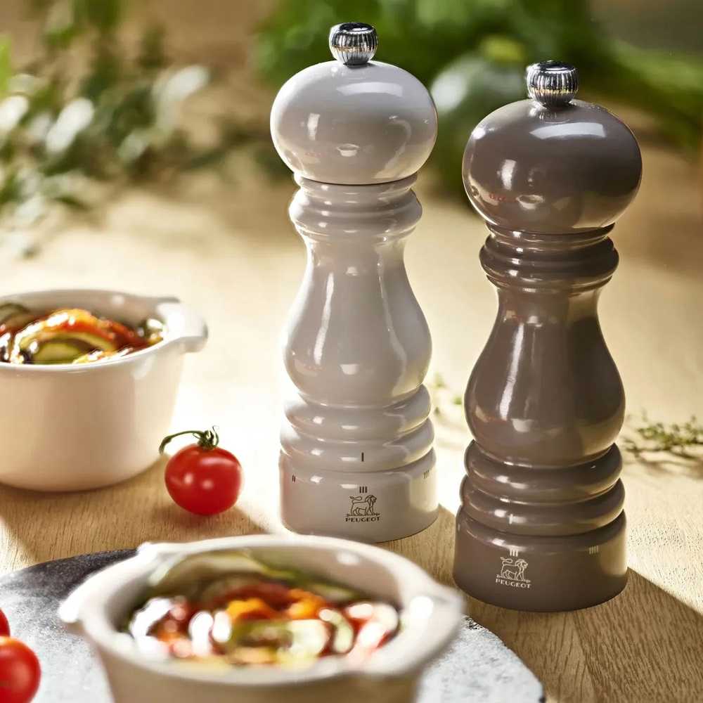 Peugeot Paris u'Select Mlýnek na sůl, 18 cm, perleťově šedá