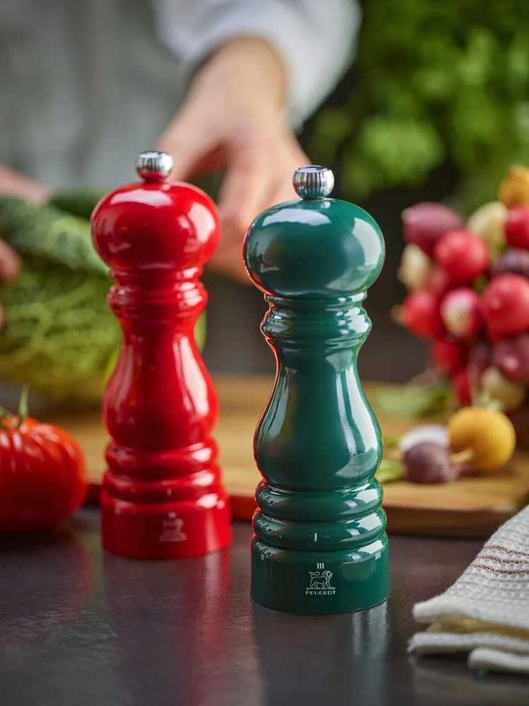 Peugeot Paris u'Select Mlýnek na pepř, 18 cm, červená lak