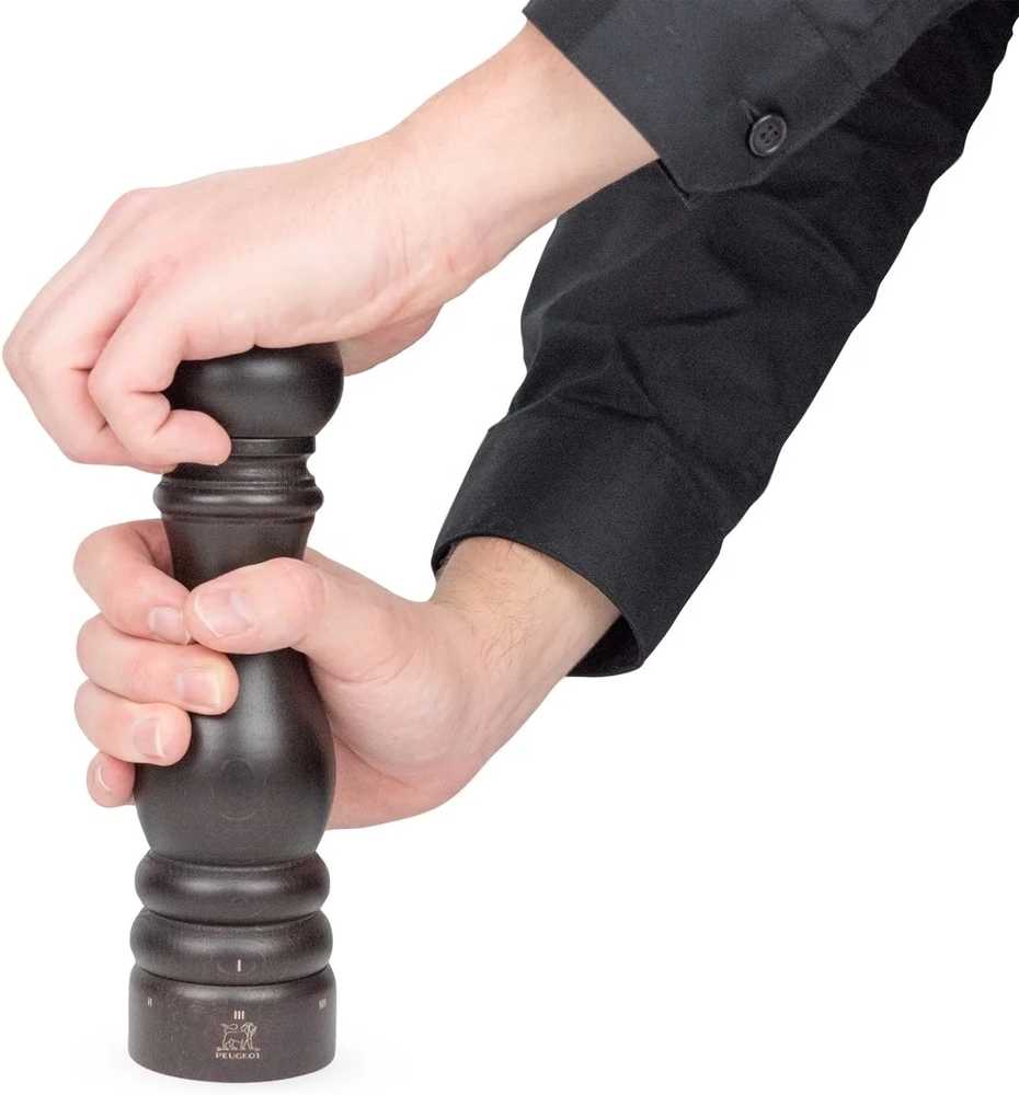 Peugeot Paris u'Select Mlýnek na sůl, 22 cm, čokoládový