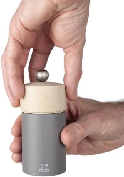 Peugeot Boreal Mlýnek na pepř, 12 cm, tmavě šedá