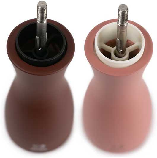 Peugeot Tahiti Sada mlýnků na pepř a sůl, 15 cm, hnědá