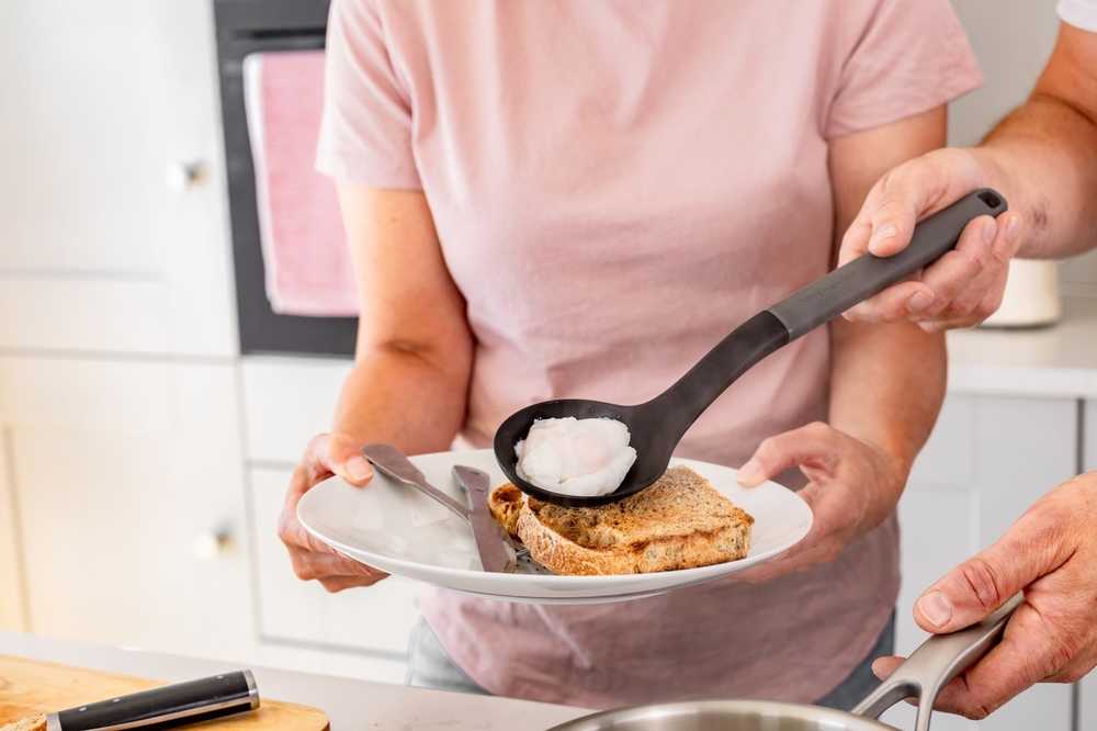 KitchenAid Servírovací lžíce, 34 cm, Charcoal Grey