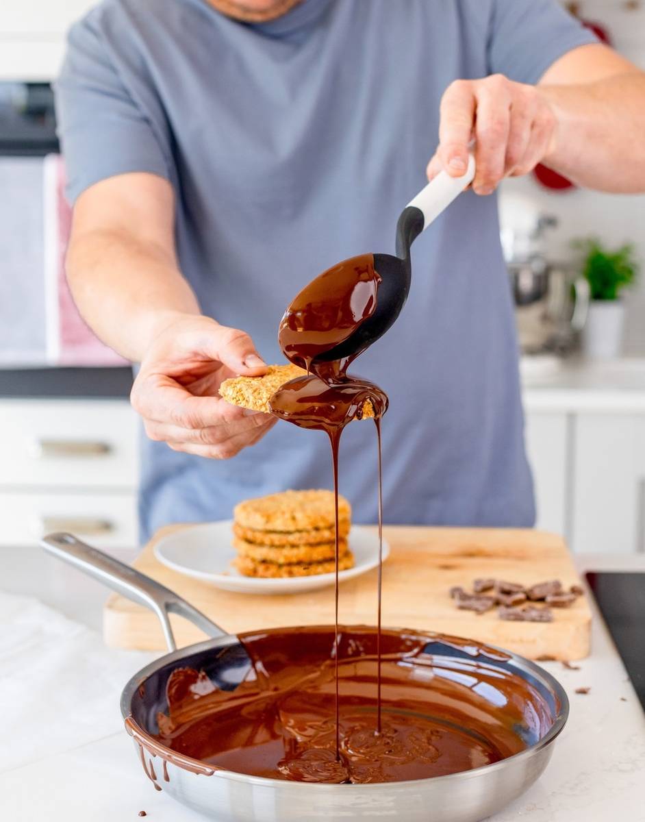 KitchenAid Varečka, 34 cm, porcelain white