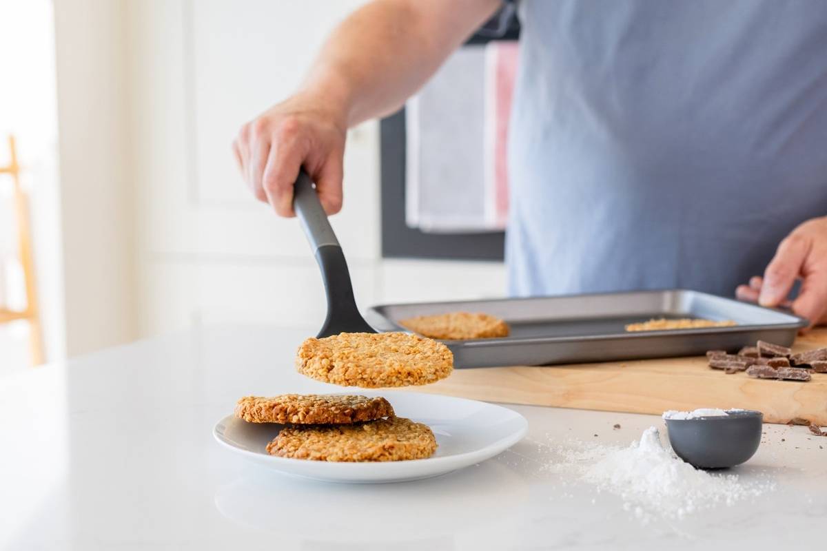 KitchenAid Obracečka, 34 cm, charcoal grey